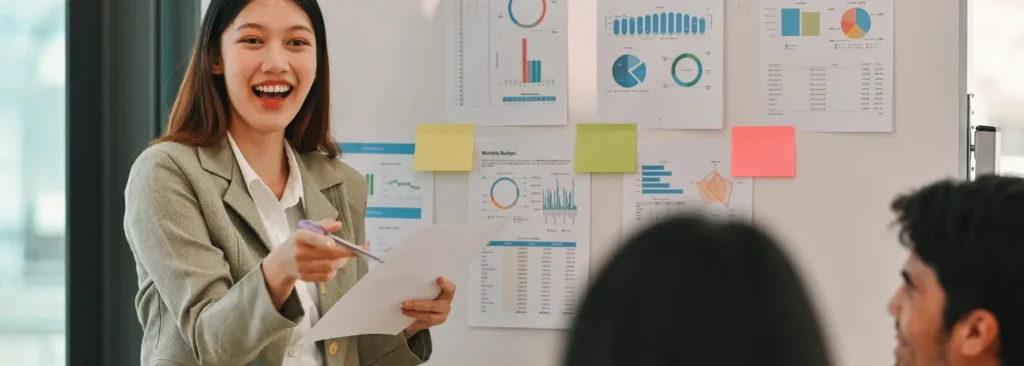 Sales manager coaching teams on consistent follow-up behaviours or sales persistency